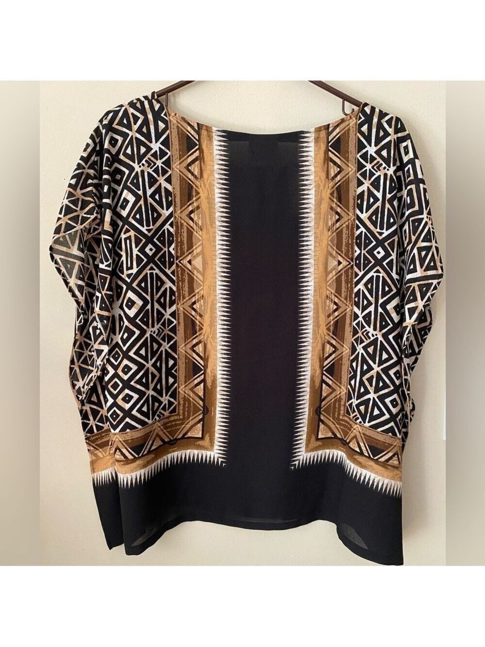 Ruby Rd. Black and Tan Geometric Blouse PL - Picture 2 of 4